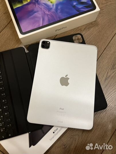 Apple iPad Pro 11 2020+Apple Keyboard
