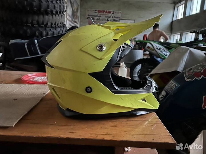 Мотошлем кроссовый