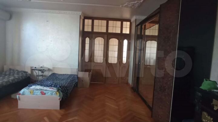 Комната 64,7 м² в 4-к., 8/12 эт.