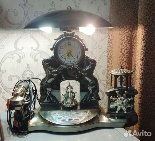 Настольная лампа-часы-телефон