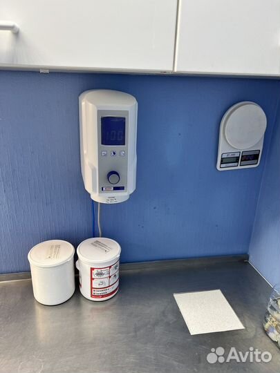 Зуботехническая лабаратория зубной техник