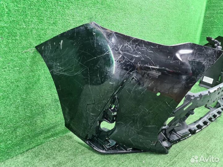 Бампер передний Lexus LM300h