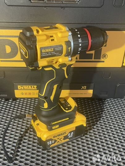 Шуруповерт бесщеточный DeWalt 18