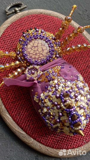 Брошь ручной работы 