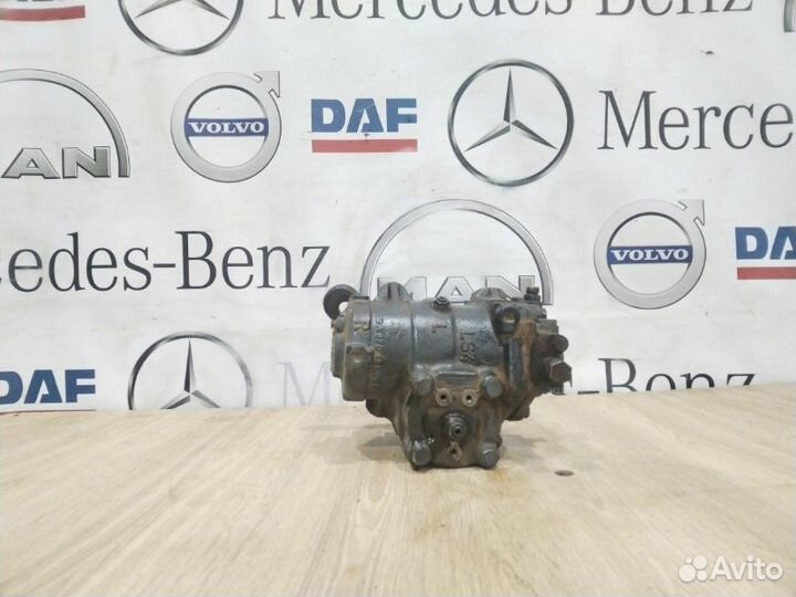 Рулевой редуктор (гур) передний Mercedes-Benz