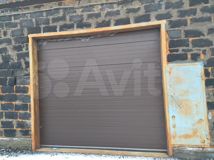 Гараж, > 30 м²