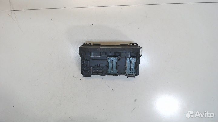 Блок предохранителей Chrysler Town-Country 2008, 2