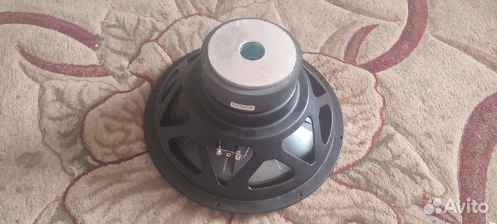 Сабвуфер без короба