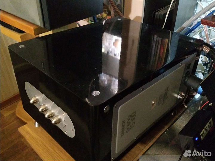 Активный сабвуфер