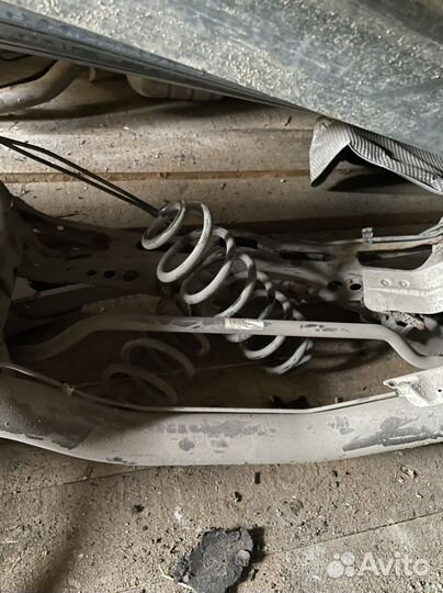 Подрамник задний Volkswagen Passat B6