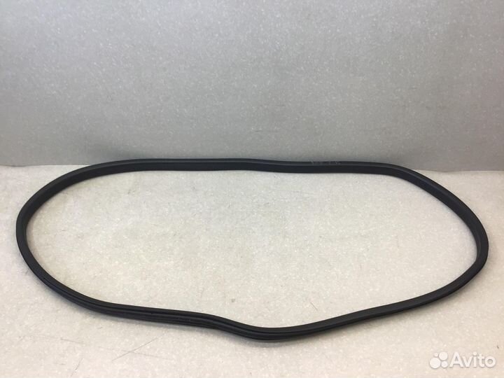 Уплотнитель двери Renault Kaptur 2016