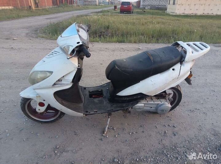 Скутер 150 кубов