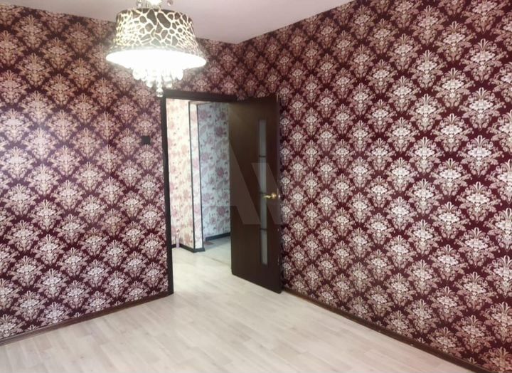 2-к. квартира, 54 м², 3/10 эт.