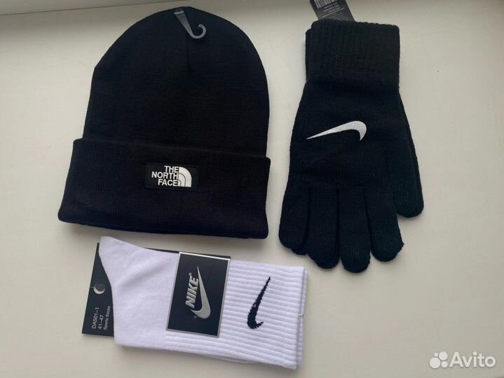 Комплект 3В1 Шапка TNF и перчатки nike