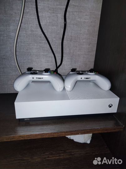 Игровая приставка xbox one s