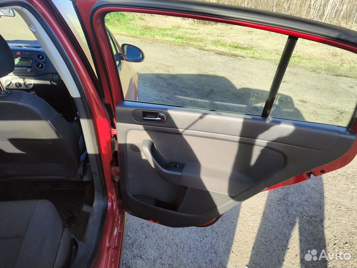 Volkswagen Golf Plus 1.4 МТ, 2011, битый, 204 264 км
