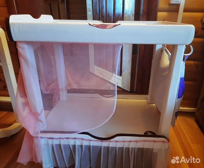 Пеленальный столик для куклы
