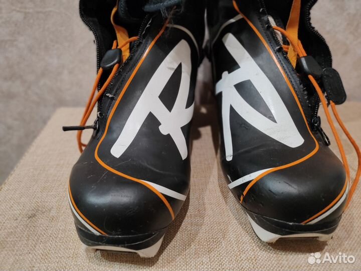 Лыжные ботинки россигнол коньковые 43еu