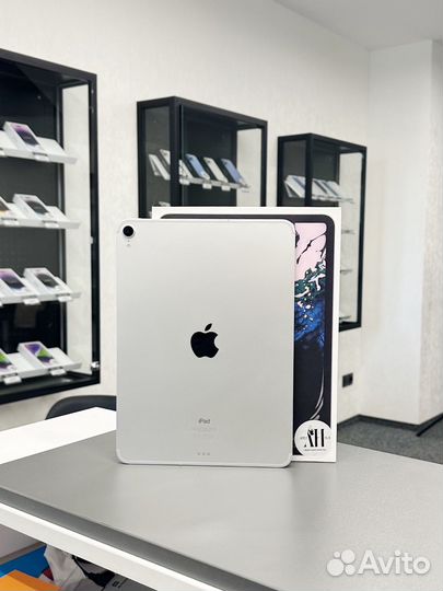iPad Pro 11 2018 256 gb wifi+celluar рассрочка
