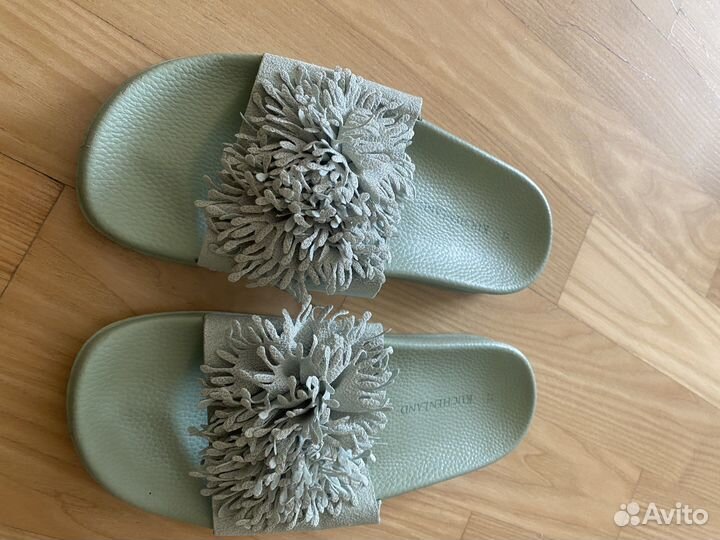 Шлепанцы женские