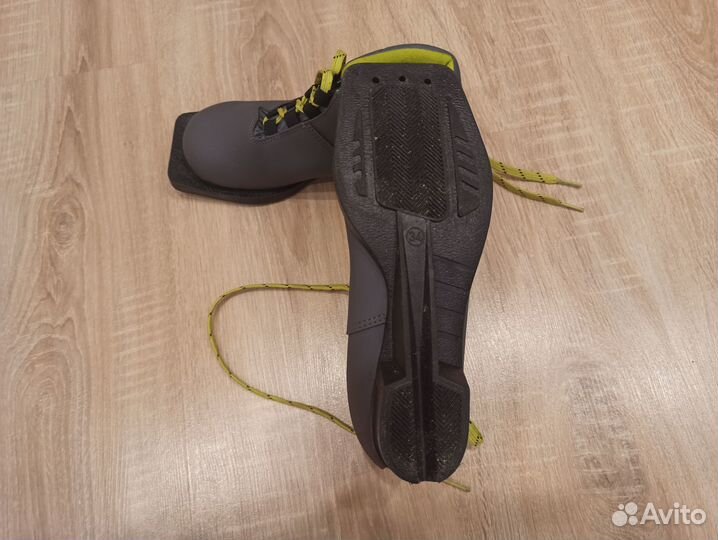Лыжные ботинки 34 размер