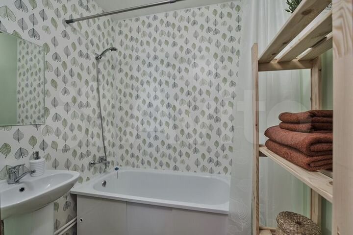 2-к. квартира, 65 м², 3/10 эт.