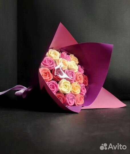 Розы из Белого Шоколада - 19 шт в Букете