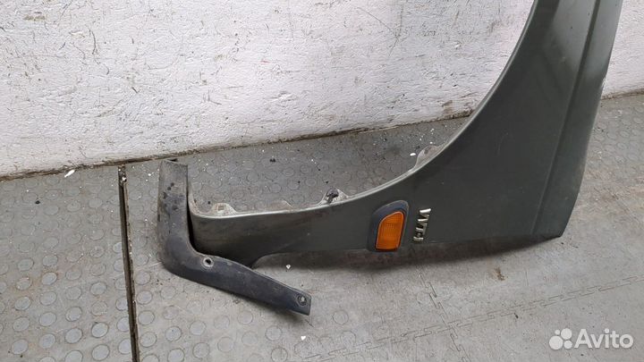 Крыло Toyota Avensis 1, 2002