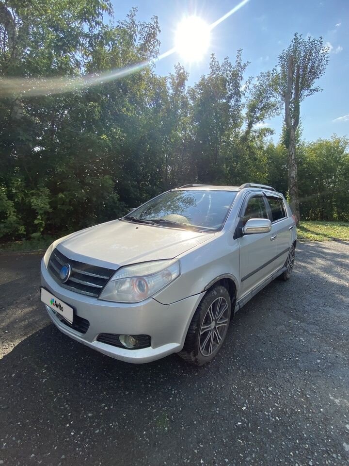 Geely MK Cross: фото владельца