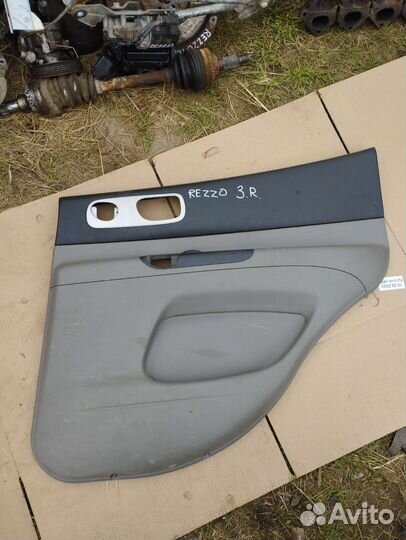 Обшивка двери задняя правая Chevrolet Rezzo