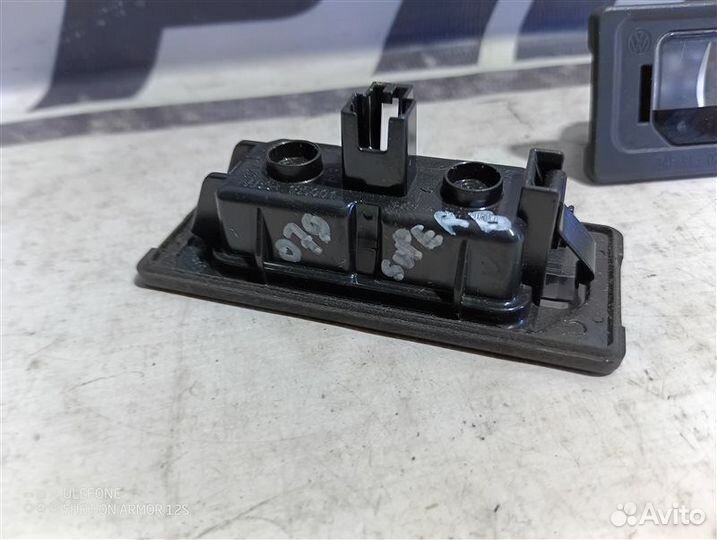 Подсветка номера Skoda Superb III 1.6 dcxa 2015