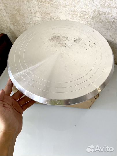 Подставка металлическая поворотная для торта