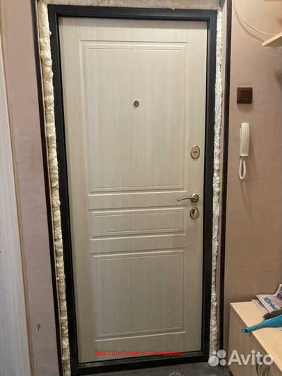 Толстая входная дверь с отличной шумоизоляцией