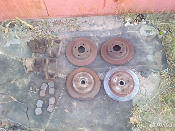 Тормозные диски Nissan Primera P11