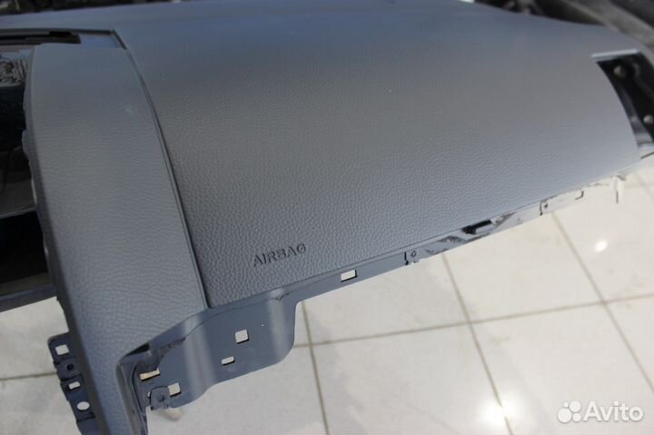 Торпедо/ панель восстановленная Volkswagen Touareg