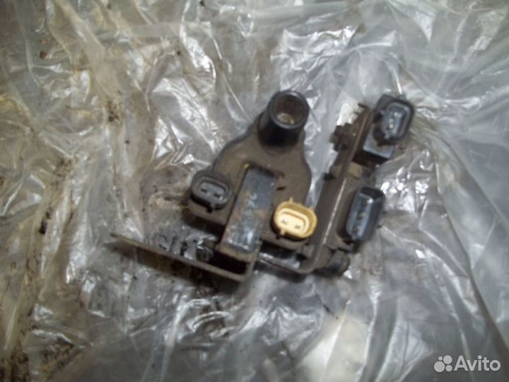 Катушка зажигания+камутатор Мазда Кседос 6