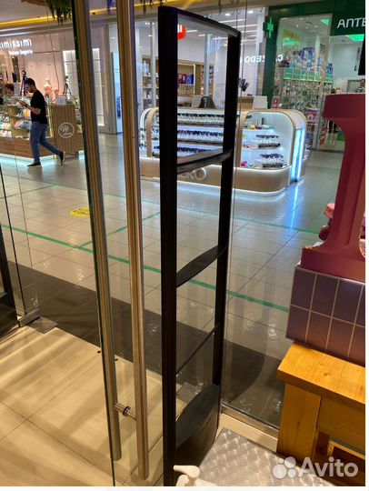 Антикражные ворота Sensormatic, Nedap