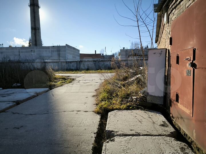 Гараж, > 30 м²