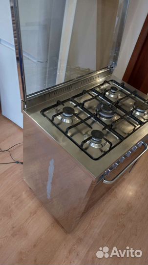 Продам газовую плиту Ariston 5конфорочную