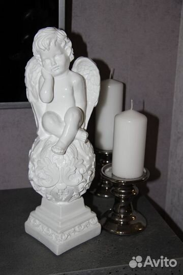 Статуэтка ангел на шаре