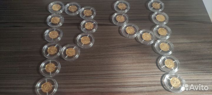 Монеты золотые победоносцы новый орел