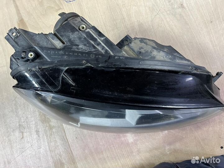 Фара правая передняя VW Golf 7