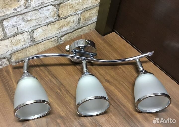 Люстра 3х рожковая Новая