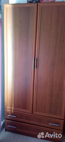 Шкаф