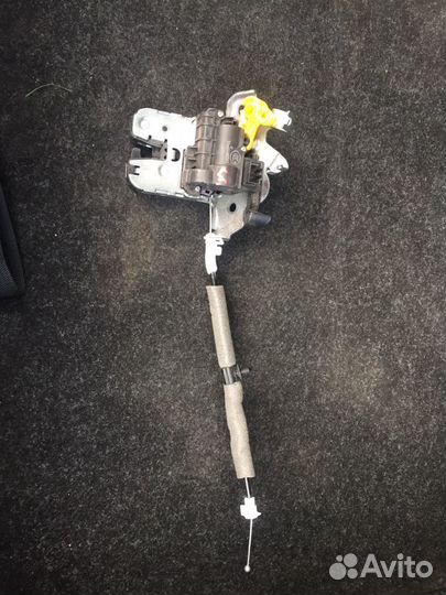 Замок крышки багажника