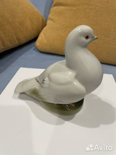 Статуэтки лошадь, голубь