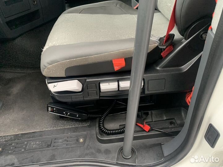 Сиденье водительское пневматическое Renault T