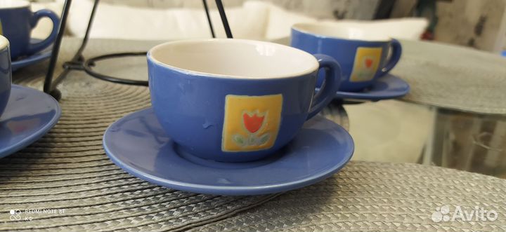 Комплект кофейных чашек с блюдцами на подставке