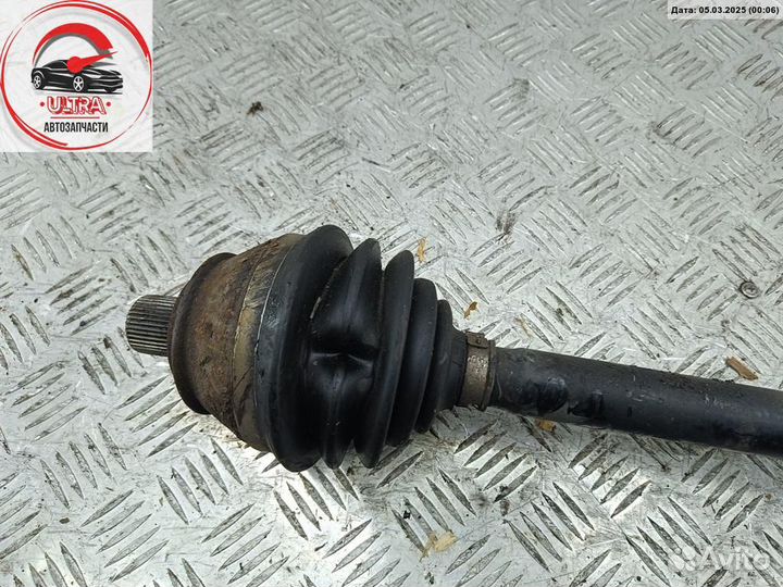 Полуось передняя правая б/у Audi A6 C6 (2004-2011) 4F0407272G