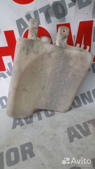 Бачок омывателя Nissan Note 2005-2009